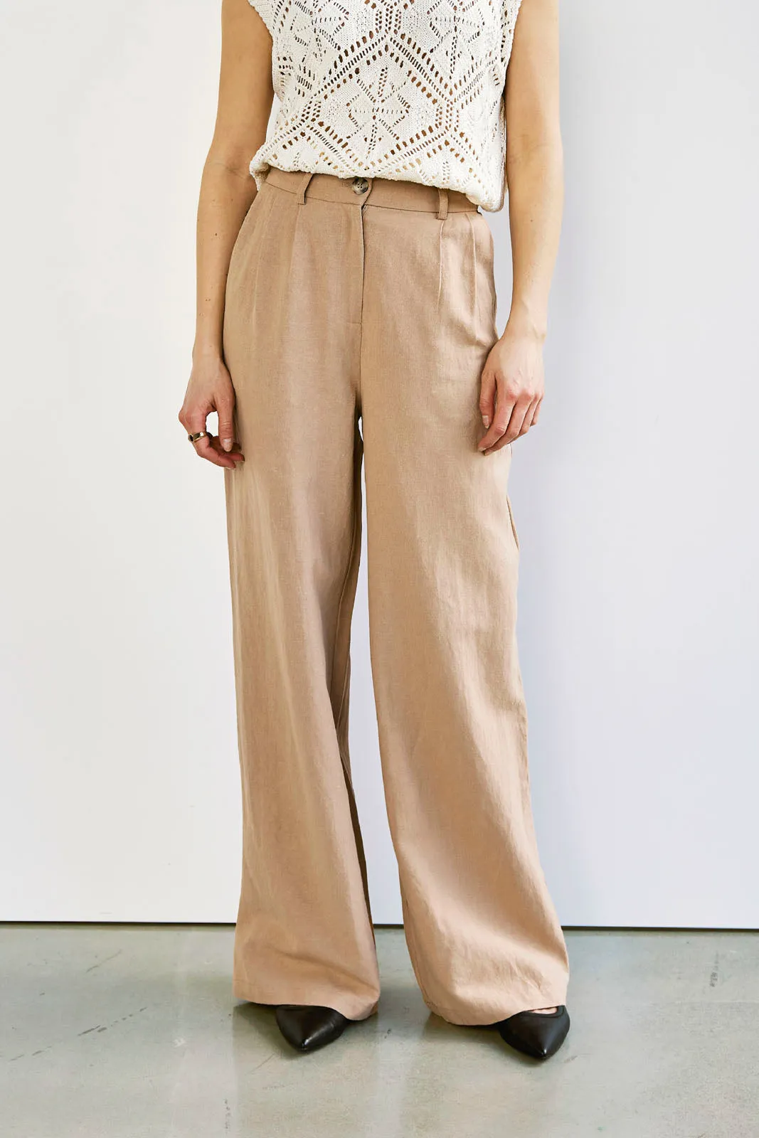 Antonia Wide Pleated Pants - White Pepper