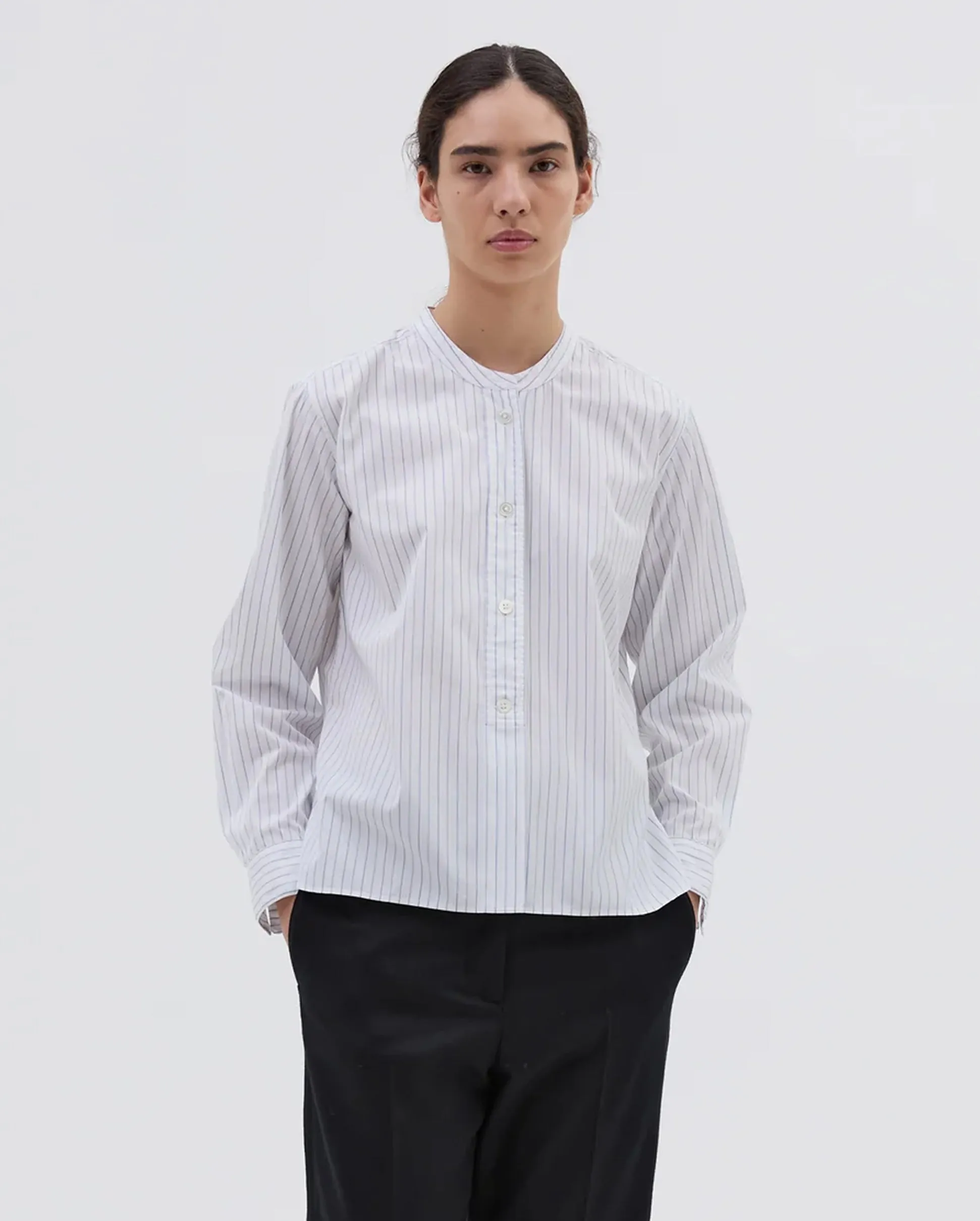 BUTTON THROUGH COLLARLESS SHIRT / PALE BLUE