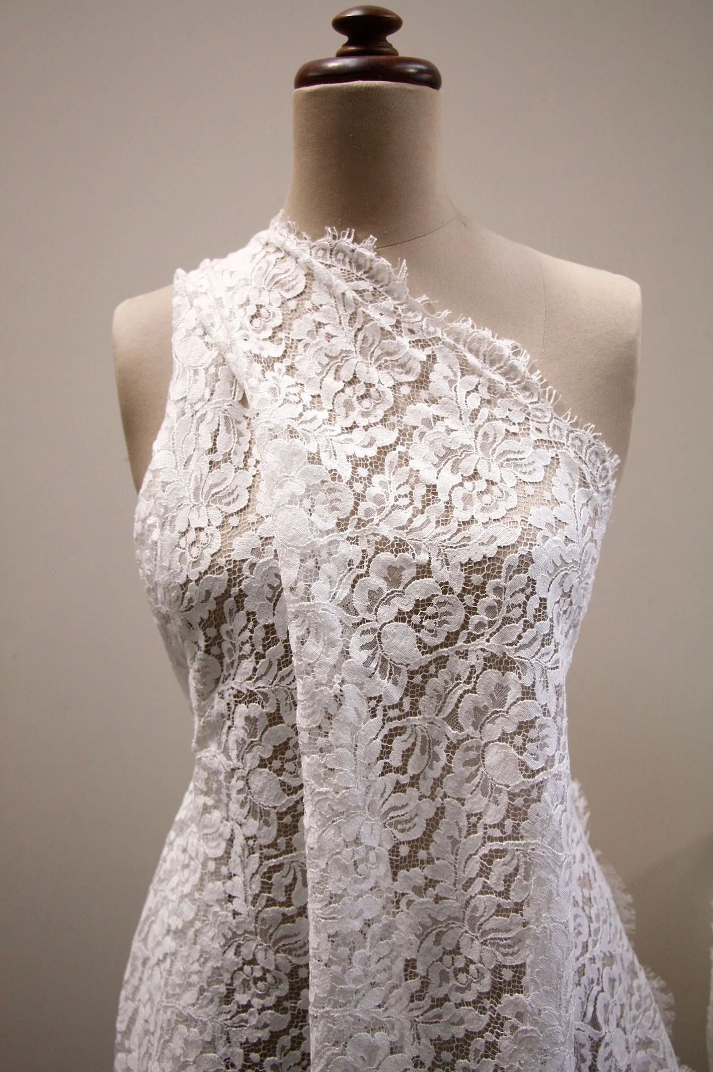 Cut Out Natural Lace