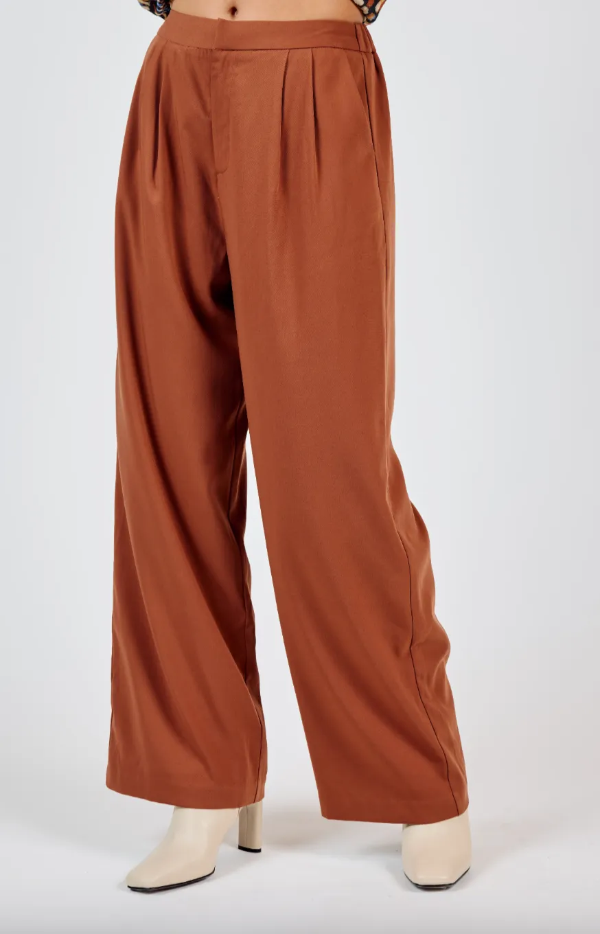 pepper front pleated pants