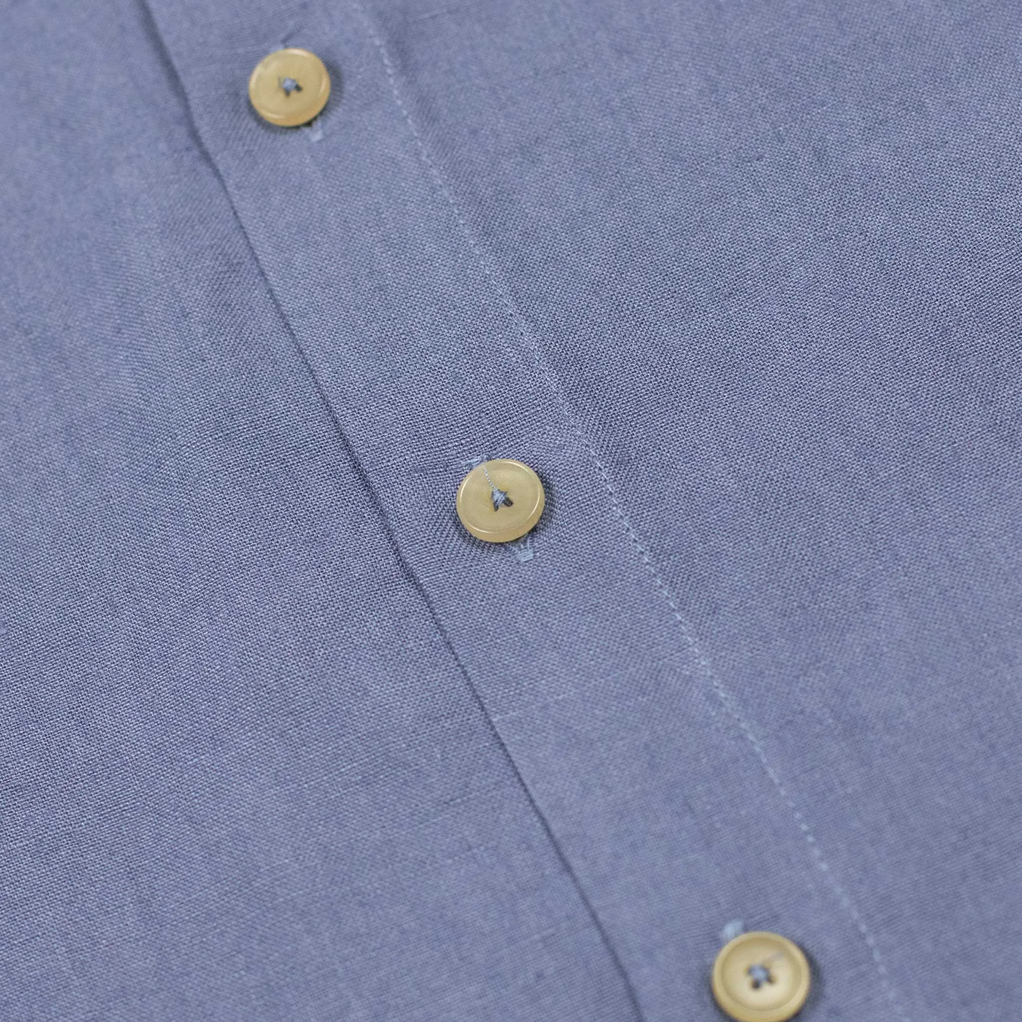 Two pocket overshirt in faded blue Belgian linen